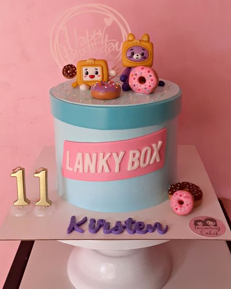 Lanky Box Cake Linky Box Cake, Lankybox Cookies, Lankybox Birthday Party Ideas, Lankybox Cake Ideas, Lankybox Birthday Ideas Decoration, Lanky Box Birthday Party, Lanky Box Cake, Lankybox Birthday Ideas, Lankybox Cake