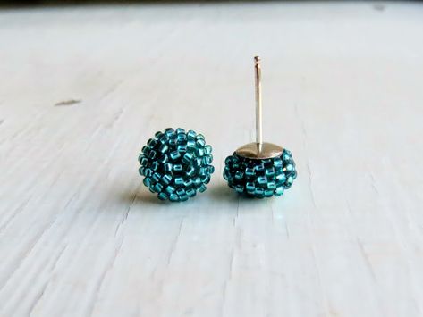 Bead Figures, Miyuki Earrings, Miyuki Beads Pattern, Jewerly Beads, Beading Crafts, Beading Jewelery, Stacked Earrings, We Are Back, Miyuki Beads