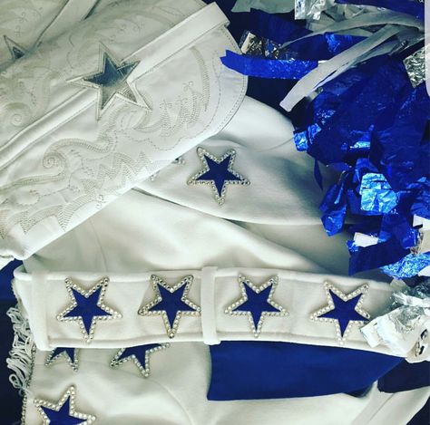 Dcc Aesthetic, Athletic Goals, Pom Team, Americas Sweethearts, Cowboy Cheerleaders, Dallas Cheerleaders, Dallas Cowboys Wallpaper, Cowboys Cheerleaders, Matching Halloween Costumes