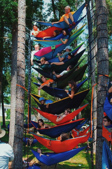 Rope Dancing, Hammock Nylon, Camping 101, Portable Hammock, Drømme Liv, Camping Hammock, Fun Sleepover Ideas, Summer Plans, Foto Tips