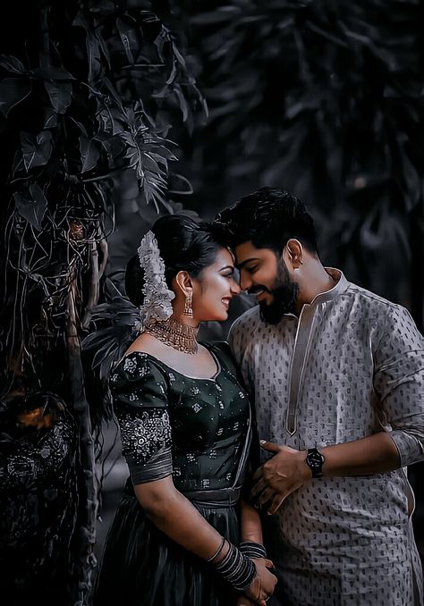 Love Capal Photos, Coupal Pic Love, Capal Pic Love, Coupal Pic, Capal Pic, Pre Wedding Photoshoot Outfit, Wedding Photoshoot Props, Indian Wedding Couple Photography, Love Couple Images