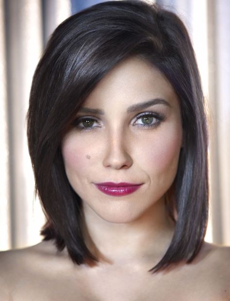 Sophia Bush A Line Haircut, Medium Haircut, Medium Haircuts, New Short Hairstyles, Brooke Davis, Medium Bob Hairstyles, Layered Hairstyles, Sophia Bush, Short Straight Hair