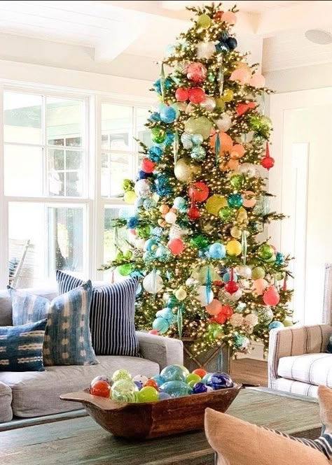 Holiday- Mary Cates & CO. Best Christmas Tree Decorations, Best Christmas Tree, Farmhouse Modern, Christmas Tree Inspiration, Xmas Tree Decorations, Cool Christmas Trees, Holiday Christmas Tree, Christmas Tree Ideas, Boho Christmas