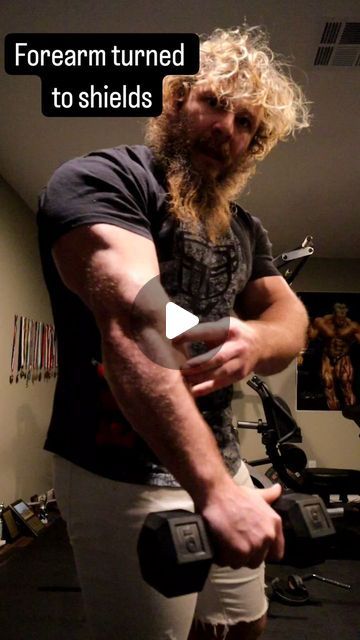 Robert Wolfe on Instagram: "Building those forearms The forearms have a complex network of muscle fibers and must be hit from multiple angles. My thoughts are on building the forearm that aesthetically flows to the triceps. #education #fitnesstips #arms #bodybuilding #workout" Forearm Exercises Men, Arms Bodybuilding, Forearm Workout, Bodybuilding Workout, Work Outs, My Thoughts, Fitness Tips, Bodybuilding, Education