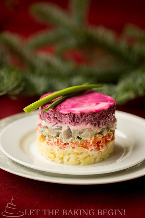 Layered vegetable & Fish Salad, a true Slavic Tradition! Ukrainian Recipes, Fish Salad, Seafood Pasta, Beet Salad, European Food, Russian Recipes, Salad Bar, International Recipes, Seafood Recipes