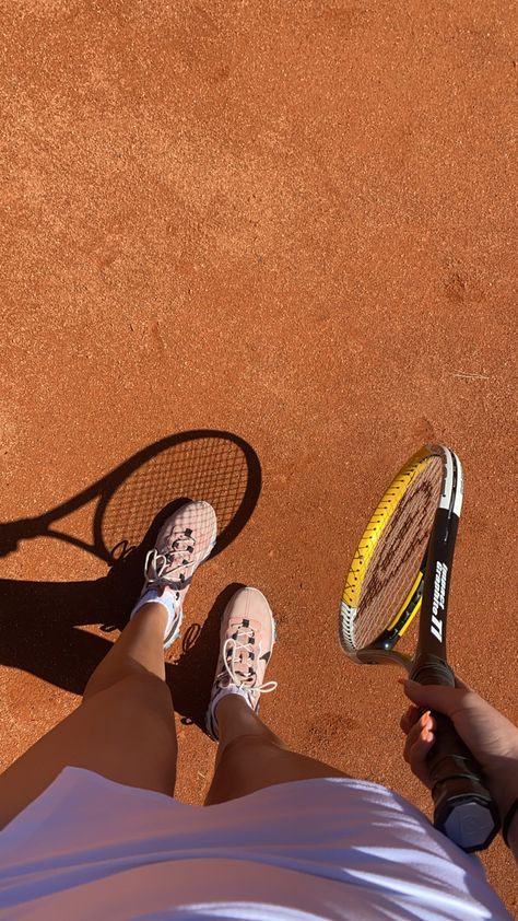 Tennis Fake Story, Tenis Fake Story, Tennis Girl Aesthetic, Aesthetic Tennis, Tennis Photoshoot, Tennis Lifestyle, Tennis Photography, Tennis Pictures, Tennis Photos