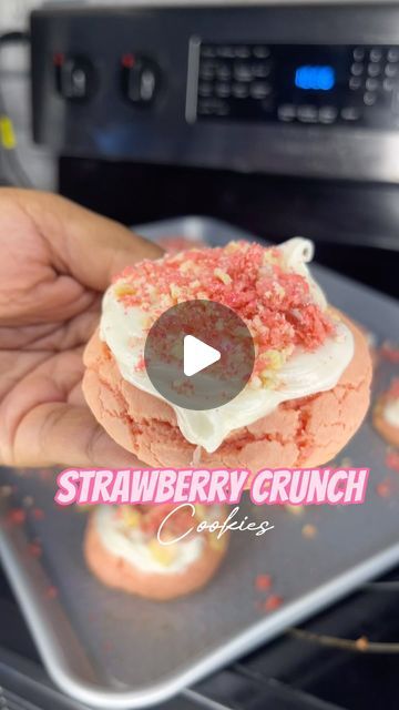 Kerra Laneisha on Instagram: "Bake With Me ✨ Strawberry Crunch Cookies  Follow @cookingwithkerra for more recipes . . . . . . . #cookies #cookie #cookiedecorating #baking #bakinglove #bakingfromscratch #bakingtime #bakingcooking #bakingaddiction #bakingvideo #cooking #cookingathome #cookingtime #cookingram #dinner #dinnerideas #dinnertime🍴 #dessert #desserts #dessertporn #explore #explorepage" Box Strawberry Cake, Strawberry Reduction, Jam Room, Coffee Cake Recipes Easy, Strawberry Crunch, Cream Room, Strawberry Powder, Strawberry Cake Mix, Strawberry Jello