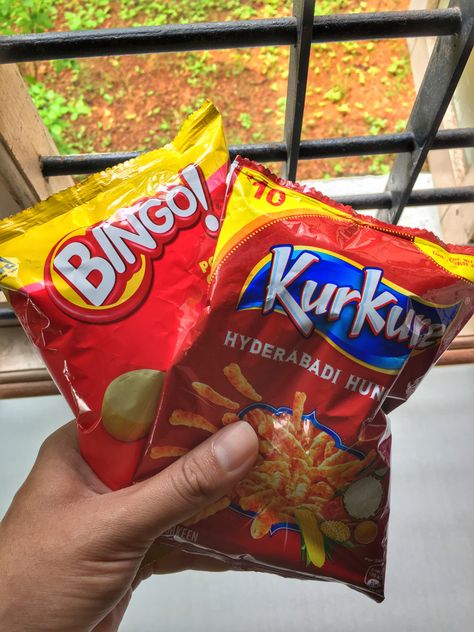 Lays Chips Snapchat Story, Kurkure Snapchat, Kurkure Chips, Android Wallpaper Black, Lays Chips, Funny Snapchat, Myself Status, Wallpaper Black, Couples Images