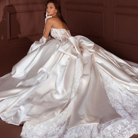 Sexy Strapless Backless Bride Robe Classic Lace Bow Wedding Dress Graceful Satin Ball Gown Long Pnina Tornai Ball Gown, Wedding Dress With Gloves, Bow Wedding Dress, Couture Bridal Gowns, Pnina Tornai, Kleinfeld Bridal, Pretty Wedding Dresses, Skirt With Lace, Fancy Wedding Dresses