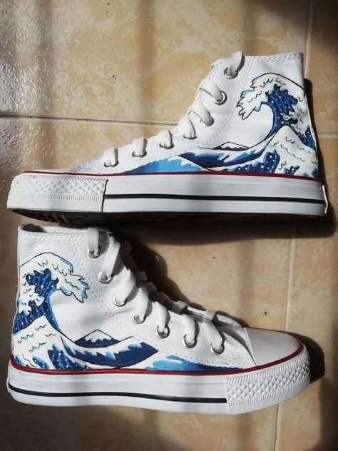 Painted Converse High Tops, Converse Painting, Shoe Painting Ideas, Shoe Art Designs, Converse Ideas, White Converse Shoes, Converse Design, Painted Converse, Painted Shoes Diy