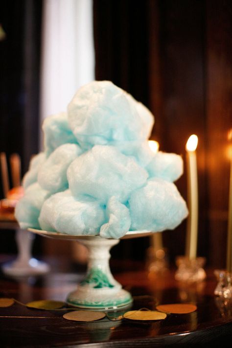 Wedding Table Centerpieces Diy, Pizza Wedding, Cotton Candy Party, Candy Centerpieces, Quince Decorations, Bbq Wings, Carnival Food, Carnival Wedding, Wedding Cake Alternatives