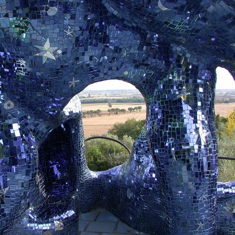 Gorgeous celestial mosaic arches Tarot Garden, Jean Tinguely, Mermaid Bedroom, Mosaic Madness, Places In Italy, Garden Architecture, Earthship, Glass Tiles, Mosaic Designs