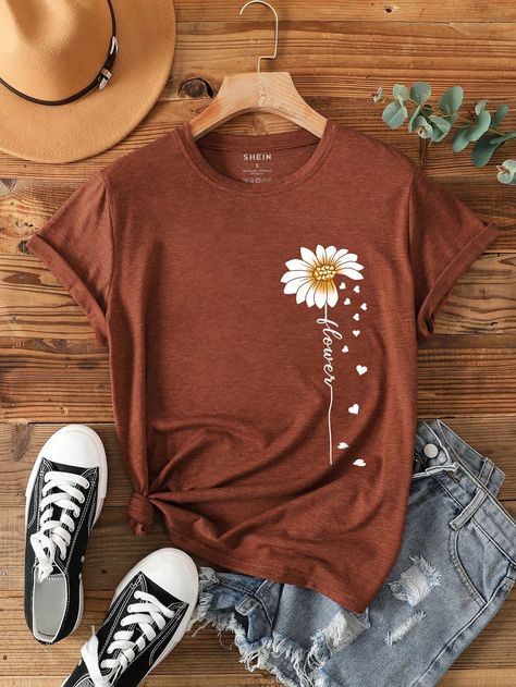 Idee Cricut, Trendy Shirt Designs, School Shopping, Trendy Tshirts, Womens Activewear, Graphic Tees Women, Cute Shirts, Fashion Online Shop, Casual Tops