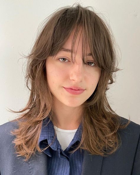 Layers And Curtain Bangs, Medium Layers, Fine Hair Cuts, Wispy Hair, Short Shag Haircuts, Fine Straight Hair, Hair Adviser, How To Cut Bangs, Bangs Hairstyles