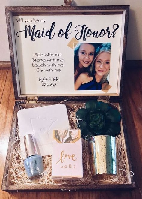 maid of honor bridesmaid proposal wedding ideas #wedding #bridesmaidgifts #weddingideas Bridesmaid Proposal Diy, Be My Maid Of Honor, Asking Bridesmaids, Bridesmaid Boxes, Bridesmaid Gift Boxes, Bridesmaid Box, Dresses Mermaid, Future Wedding Plans, Bridesmaid Proposal Box