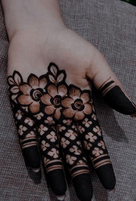 Mehndi Designs For Party, Front Hand Mehndi Designs Latest, Mehndi Practice, Front Hand Mehndi Designs, Mehndi Designs Latest, Beautiful Mehndi Designs, Front Hand Mehndi, Hand Mehndi Designs, Mehndi Designs For Kids