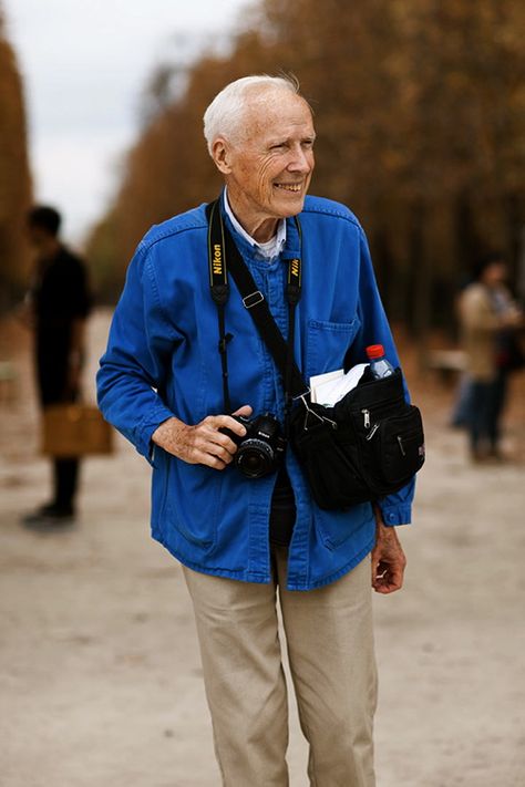 Bill Cunningham - NYC fashion photographer Bill Cunningham New York, Scott Schuman, Fashion Guys, Bill Cunningham, The Sartorialist, Growing Older, Robert Frank, Nyc Street Style, Boy Toys