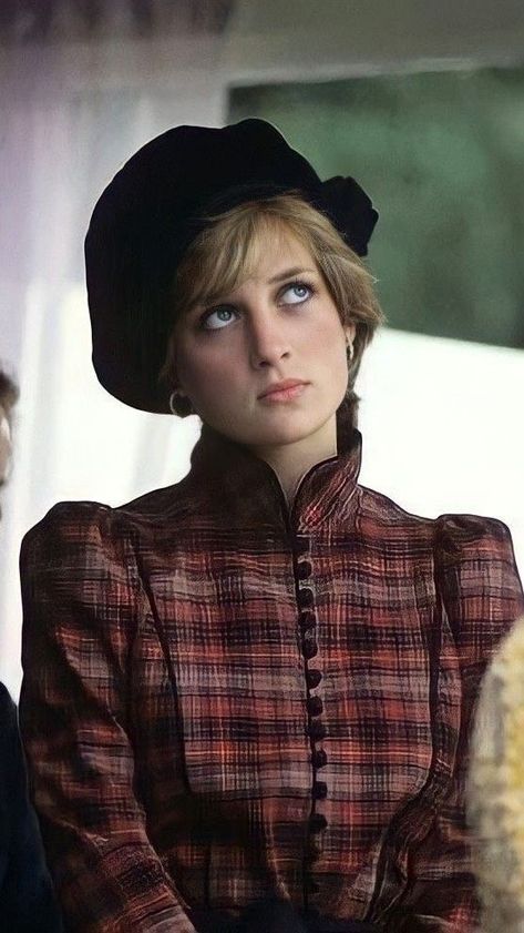 Princess Diana Face, Lady Spencer, Queen Diana, Watercolor Eyes, Princess Diana Fashion, Princess Diana Photos, Princess Diana Pictures, Diana Princess Of Wales, Princes Diana