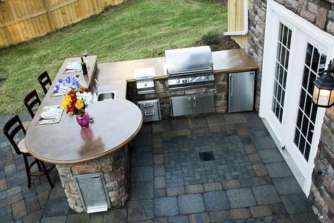 Countertop Design Ideas, Outdoor Bar And Grill, Outdoor Countertop, Small Outdoor Kitchens, Outdoor Grill Station, Bar Outdoor, Outdoor Kitchen Bars, Outdoor Patio Bar, Outdoor Kitchen Plans