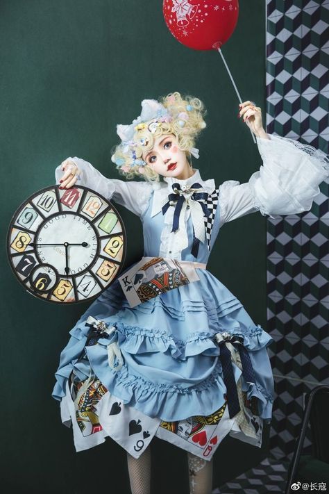 Steampunk Alice In Wonderland, Alice In Wonderland Makeup, Alice In Wonderland Outfit, Wonderland Makeup, Alice Costume, Alice Cosplay, Alice In Wonderland Dress, Alice In Wonderland Aesthetic, Wonderland Dress