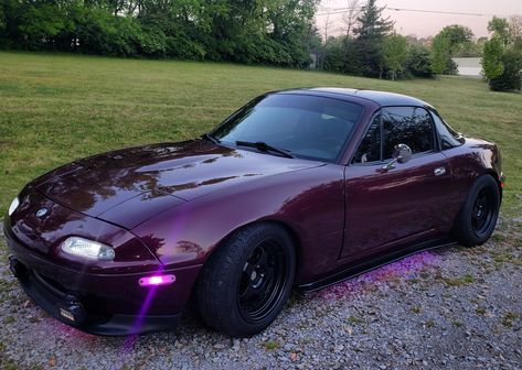 Purple Miata, Mx5 Nc, Mx5 Mk1, Mx5 Na, Mini Cooper Convertible, Cars Aesthetic, Corvette C5, Car Backgrounds, Mazda Mx5 Miata