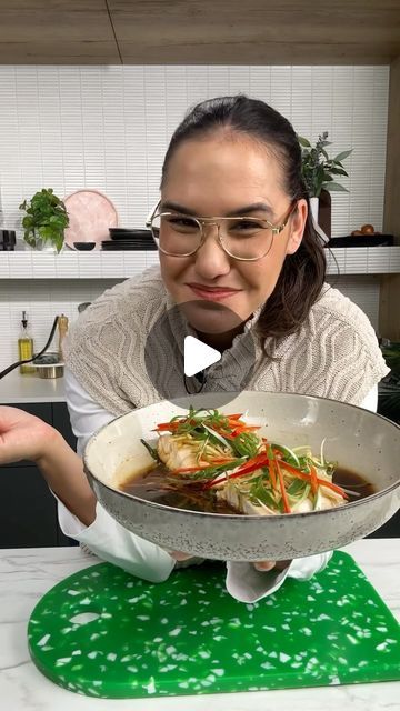 Steamed Ginger Fish, Japanese Fish Recipe, Ginger Fish, Steamed Fish Recipes, Steam Fish, Soy Ginger, Sea Bass Recipes, Marion Grasby, Cooking Fish