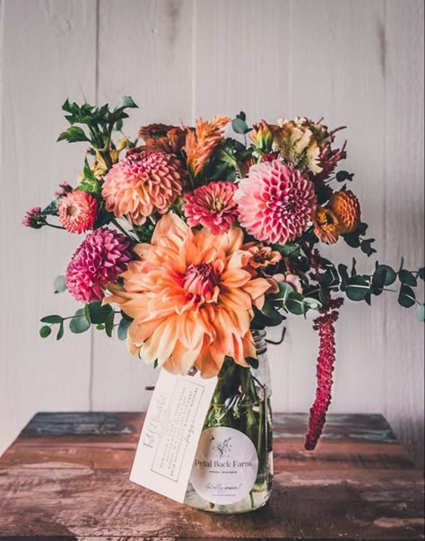 Farm Flowers, Dahlia Bouquet, Cut Flower Garden, Dahlia Flower, Amaranth, Table Flowers, Flower Farm, Bridal Flowers, Fall Floral