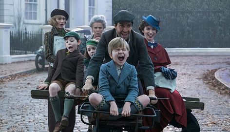 Mary Poppins Kostüm, Joel Dawson, Mary Poppins Movie, Michael Banks, Emily Mortimer, Mary Poppins Returns, Julie Walters, New Disney Movies, Ben Whishaw