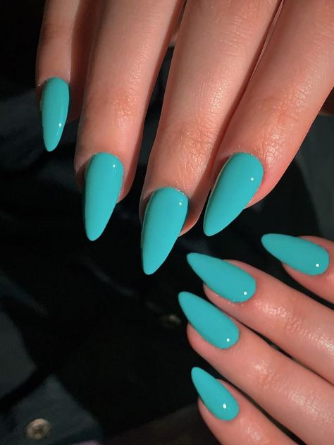 Turquoise Almond Nails, Nails Turquesa, Long Nails Blue, Summer Nails Almond, Bare Nails, Teal Nails, May Nails, Simple Acrylic Nails, Fake Nail