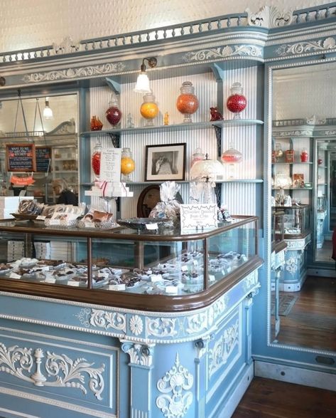 Tearoom Ideas, Tea Room Design, Patisserie Design, Bakery Interior, Bakery Design Interior, Themed Rooms, Storefront Design, Tea Rooms, Bakery Design