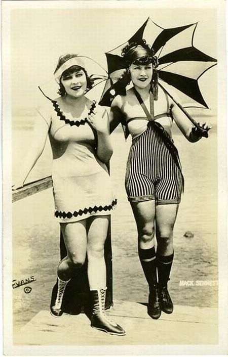 Beach fashion of the 1920s - Imgur 1920's Party, Marie Prevost, Pop Socks, Vintage Foto's, Fotografi Vintage, Vintage Swim, Roaring 20's, Vintage Woman, Vintage Swimwear