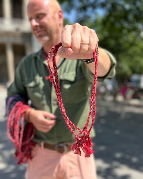 Jasper Aesthetic, Fabric Slashing, Bandana Necklace, Bandana Bracelet, Honolulu Beach, Boho Hats, Rope Diy, Rainy Day Crafts, Necklace Outfit