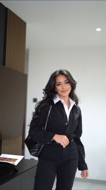 Black Uniform Outfits Work, Modest Semi Formal Outfits, Hair Up Work Outfit, Black Buissnes Casual Outfits Woman, Formal Comfortable Outfit, Winter Corporate Fashion Workwear, Dark Business Outfits, Work Picture Day Outfit, Flare Black Pants Outfit Business Casual