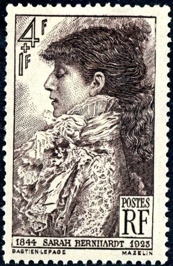 Theatre Actors, Christmas Postage Stamps, Vintage Mail, طوابع بريد, Postage Stamp Collecting, Sarah Bernhardt, Cave Drawings, Collage Papers, Going Postal