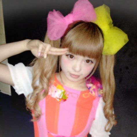 Futurism Fashion, Kyary Pamyu Pamyu, 2000s Clothing, Harajuku Style, Super Secret, Japanese Street, Living Dolls, Fashion Tag, Music Clips