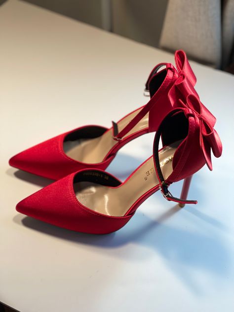 Classic Red High Heels With Bowtie Strap #redheels #highheels #heels #cuteheels #promshoes #weddingshoes #heelsoutfit #fashion Red Wedding Heels, Red Heels Prom, Red Prom Shoes, Heels Classy Elegant, Dr Aesthetic, Matric Dance, Nice Night, Heels Prom, Prom Inspo