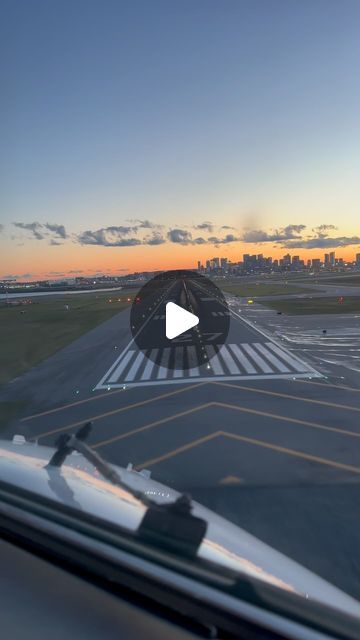 Carlos Cané A. on Instagram: "This is how a landing in Boston looks like from the 737 cockpit with gusting crosswind up to 30 knots 🛬" 737 Cockpit, Flight Simulator Cockpit, Flight Simulator, April 25, In Boston, Flight, Boston, On Instagram, Instagram