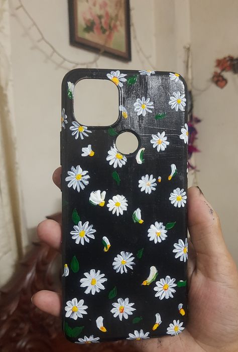 Do Follow For More ✨ Iphone Cover Diy Paint, Iphone Cover Diy, Memories Quote, Daisy Theme, Theme Phone, Diy Phone Case Design, Retro Phone Case, Wall Art Diy Paint, Phone Cover Design