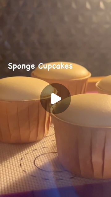 Sponge Cupcake Recipe, Sponge Cupcakes, Crazy Cake Recipes, Genoise Sponge, Crazy Cake, How To Make Cupcakes, Kinds Of Desserts, Cupcakes Recipe, Crazy Cakes