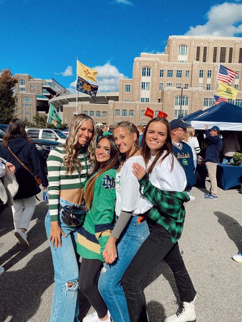 Notre Dame Game Day Outfit Winter, Notre Dame Outfit, Notre Dame Tailgate, Notre Dame Game Day Outfit, Notre Dame Game Day, Football Wags, College Gameday Outfits, Under The Dome, College Game Days