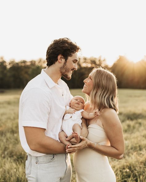 I just love capturing all the sweetest moments 🤍 #family #familysession #familyphotographer #familyphotos #northcarolinaphotographer #ncphotographer #couplesphotographer #northcarolinacouplesphotographer #familylove #goldenhour #goldenhourlight #unscriptedposingapp #love #familyphotoshoot #nc #northcarolina Just Born Baby Photoshoot, 2 Month Photos, Couple And Baby Photoshoot, Couple Poses With Baby, Family Photoshoot With Newborn Outdoor, Outdoor Family Newborn Pictures, Couple And Baby Photography, Couple With Baby Photography, Newborn Baby Photography Outdoor