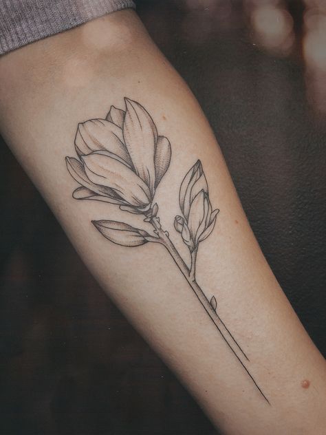 Magnolia Bud Tattoo, Magnolia Arm Tattoo, Long Stem Flower Tattoo, Magnolia Branch Tattoo, Magnolia Tattoo Design, Magnolia Tattoos, Magnolia Flower Tattoo, Tattoo 2024, Magnolia Tattoo