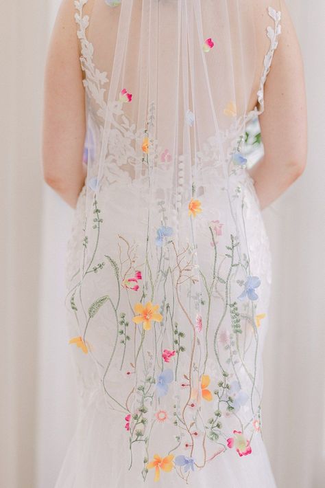 Flower Themed Wedding Dress, Flowers On Veil, Flower Vails Wedding, Bridal Veil Floral, Wildflower Wedding Veil, Flower Vail, Floral Veils, Colorful Veil Wedding, Wildflower Wedding Shoes