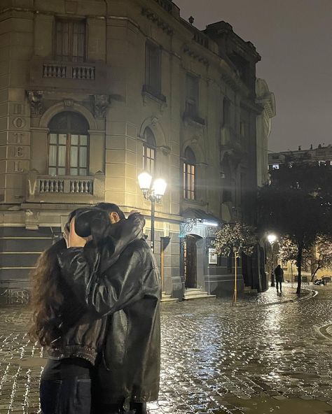 you look pretty in the rain 🫀 #explore #explorepage Make Out Aesthetic, Couple At Night, Night Autumn, Please Love Me, Secret Lovers, Dancing In The Dark, Couples Vibe, My Kind Of Love, The Love Club