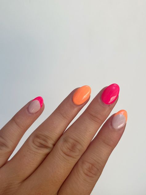 Vacay Nails Acrylic, Beach Vacay Nails, Summer Nails Pink And Orange, Nails Acrylic Simple, Nails Rounded, Vaca Nails, Pink And Orange Nails, Mexico Nails, Vacay Nails