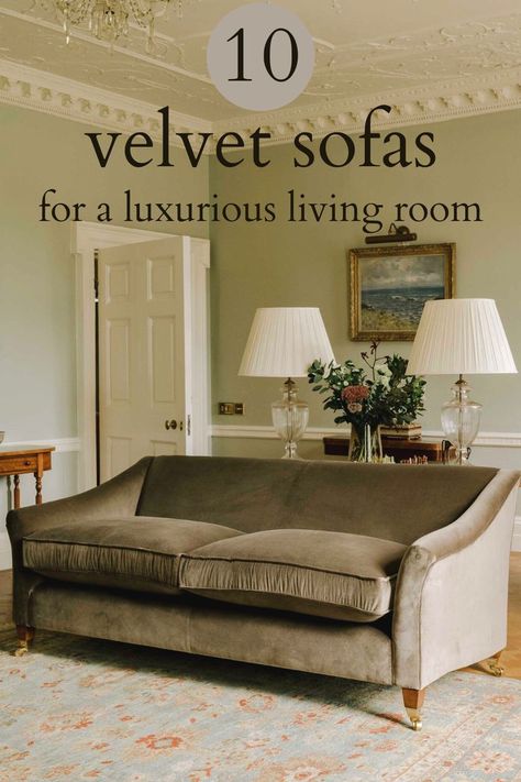 green velvet sofa in elegant and luxurious living room Sofa Fabric Ideas Color Schemes, Sofa Fabric Ideas, Sofa Fabrics, Velvet Sofas, Luxurious Living Room, Comfy Living Room, Sofa Fabric, Fabric Ideas, Country Living Room