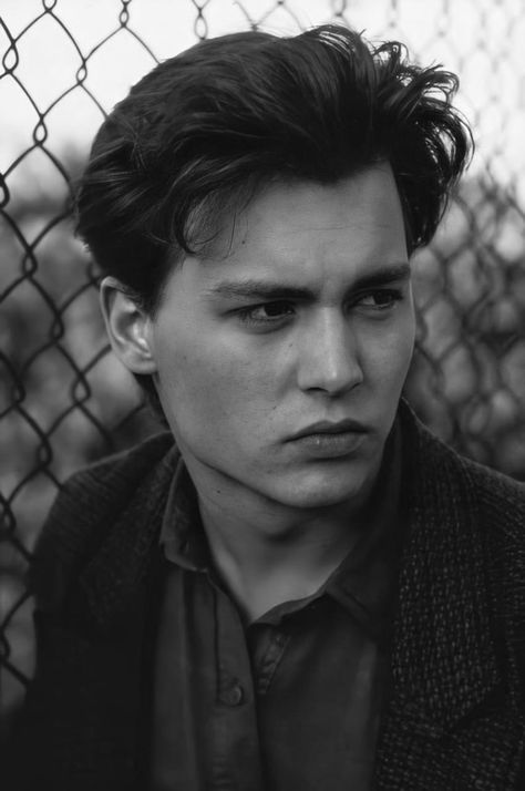 90s Johnny Depp, John Depp, جوني ديب, Young Johnny Depp, Johnny D, 90s Men, Captain Jack Sparrow, Ideal Man, The Perfect Guy