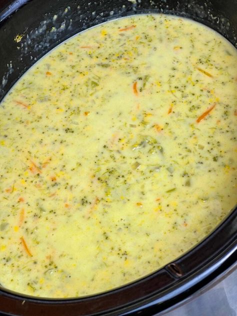 Broccoli Soup Crockpot, Crock Pot Broccoli Cheese Soup, Healthy Broccoli Cheese Soup, Crock Pot Broccoli, Broccoli Cauliflower Soup, Cheesy Broccoli Soup, Slow Cooker Broccoli, Cream Of Broccoli Soup, Broccoli Soup Recipes