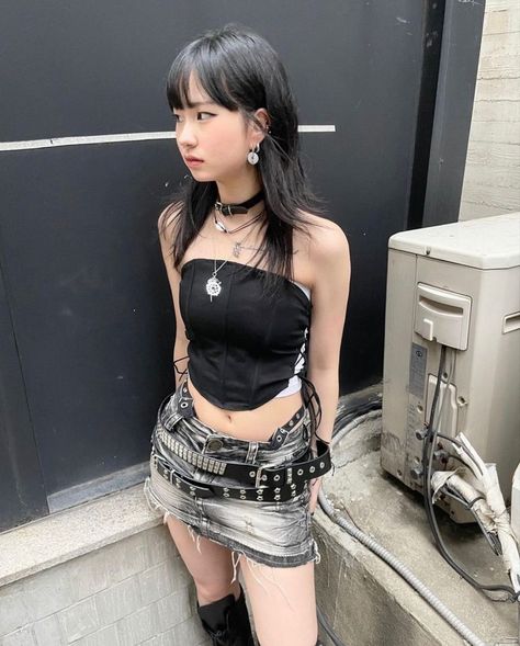 Japanese 90s, Gothic Summer, Japanese Y2k, Estilo Harajuku, Kpop Concert, Outfits 90s, Grunge Outfit, Chinese Fashion, Aesthetic Grunge Outfit