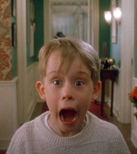 Kevin Alone At Home, Kevin Home Alone, Home Alone 1, Watch Home Alone, Home Alone Movie, Kevin Mccallister, Home Alone Christmas, Best Christmas Movies, Abc Photo